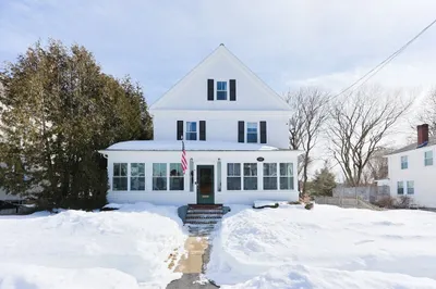 50 Riverside Pl