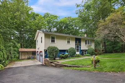 225 Brown St 1