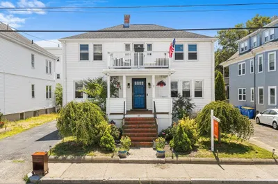 43 Dolphin Ave 1