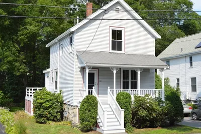 12 Curve Street