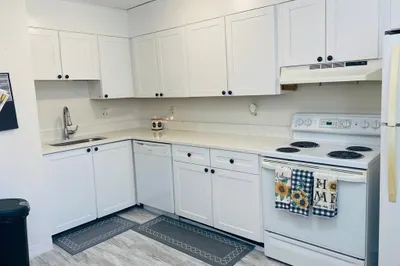 17 Chapel Hill Dr #3