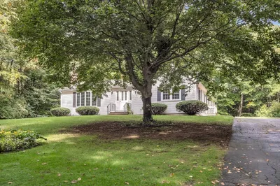 10 Mossman Road