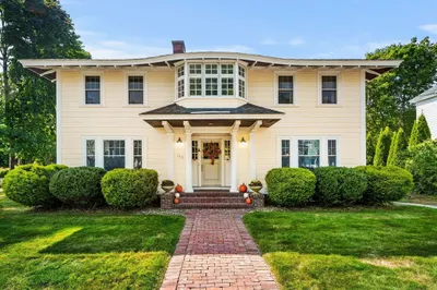 153 Sanders Ave 1