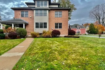 93 W Emerson St #100