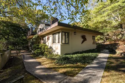 8 Pamela Dr 1