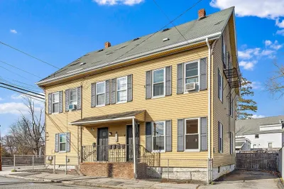 4 Sutherland St #4-1