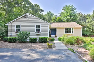 652 Paine Rd 1