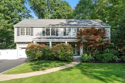 10 Bellevue Avenue 1