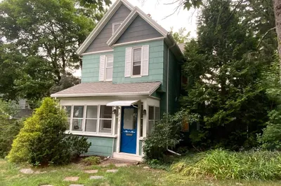 213 Locust St