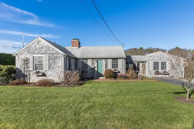 16 Short Beach Road 1