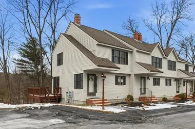 18 Carriage Ct #18 1