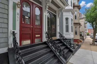 11 Gates St #2A