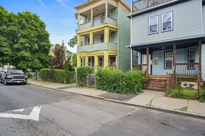 52 Intervale St #1