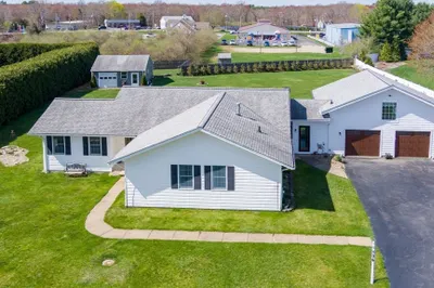 136 Old Fall River Road 1