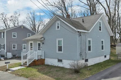 74 Crescent St 1