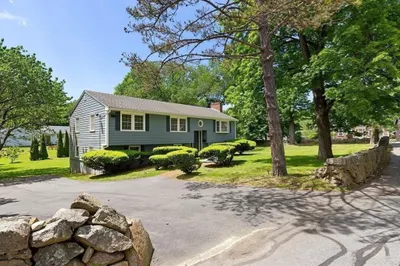 1 Brackenbury Lane 1