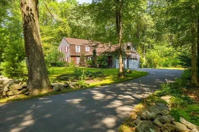 131 Kelly Rd 1