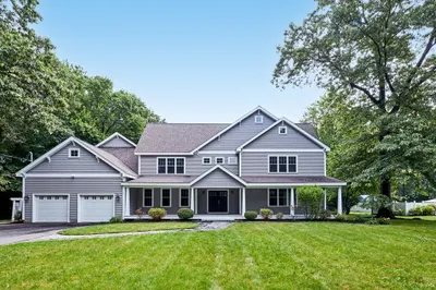 15 Rennie Dr 1