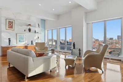 360 Newbury St #709/710 1