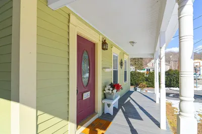 15 Burns Ave 1