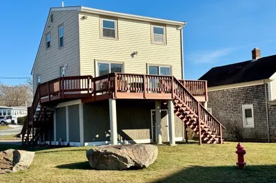 62 Bayview Ave 1