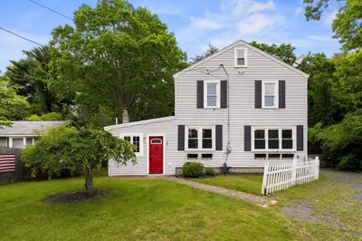 24 Oak Dr