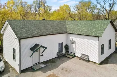 83 West Main St