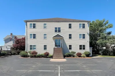 65 Centre St #12 1