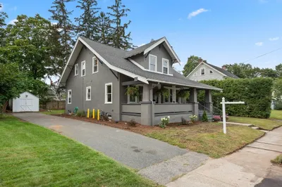 51 Belleclaire Ave 1