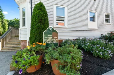 3 Soffron Ln #1 1