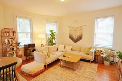 8 Perry St #Apt#1