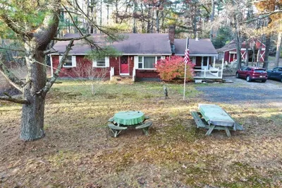 8 Washburn Rd 1