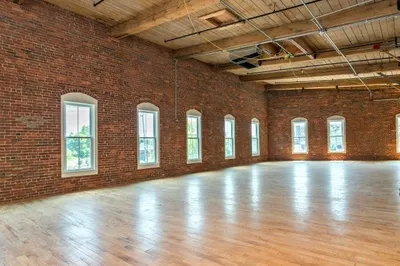 77 Elm St #202B