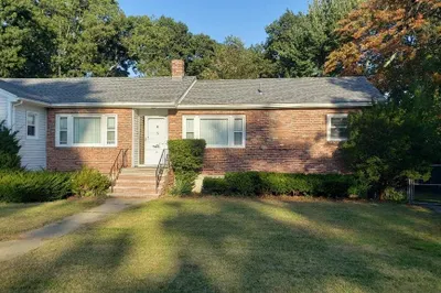8 Michael Rd