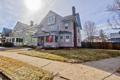 23 Westernview St 1