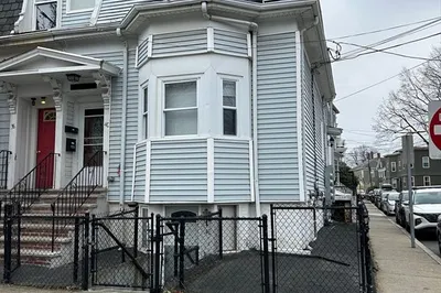 40 Houghton St 1