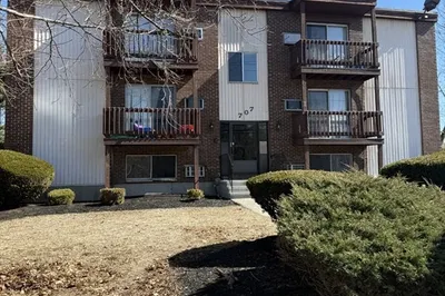 707 Bedford Street #9 1