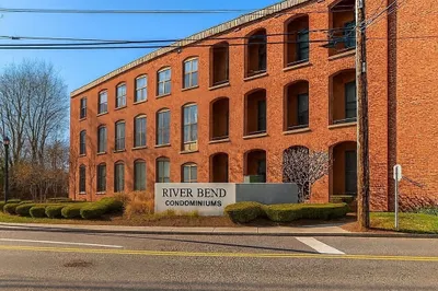 96 Old Colony Ave #268 1