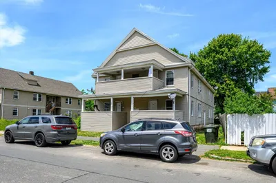 128-130 Kensington Ave 1