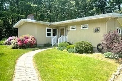 251 Theresa Street 1