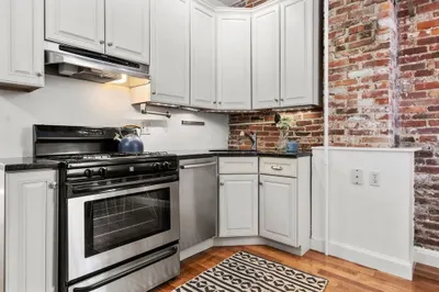 11 Phillips St #2