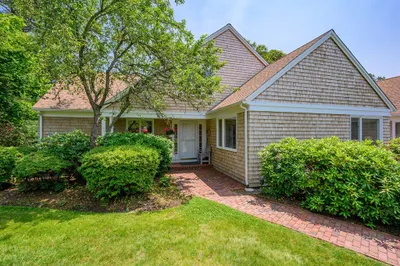 10 Oyster Leaf Ln #10