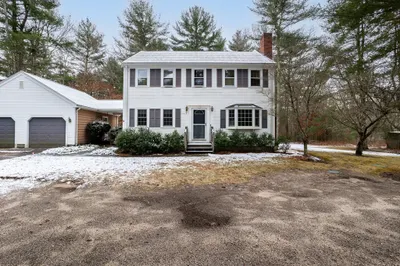 17 Windy Hill Drive 1