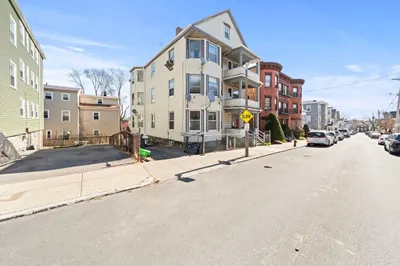 36 Mclellan St 1