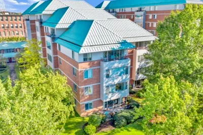 183 Oak Street #306C 1