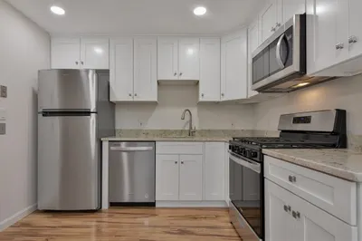 28 Fernview Avenue #9