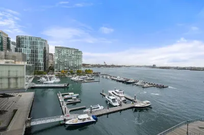 300 Pier 4 Blvd #7G 1
