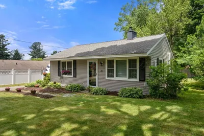 30 Colonial Rd 1