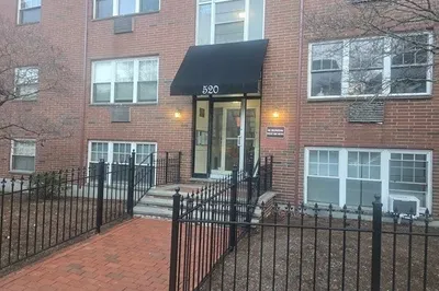 520 Talbot Ave #9