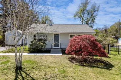 15 Crestmont Street